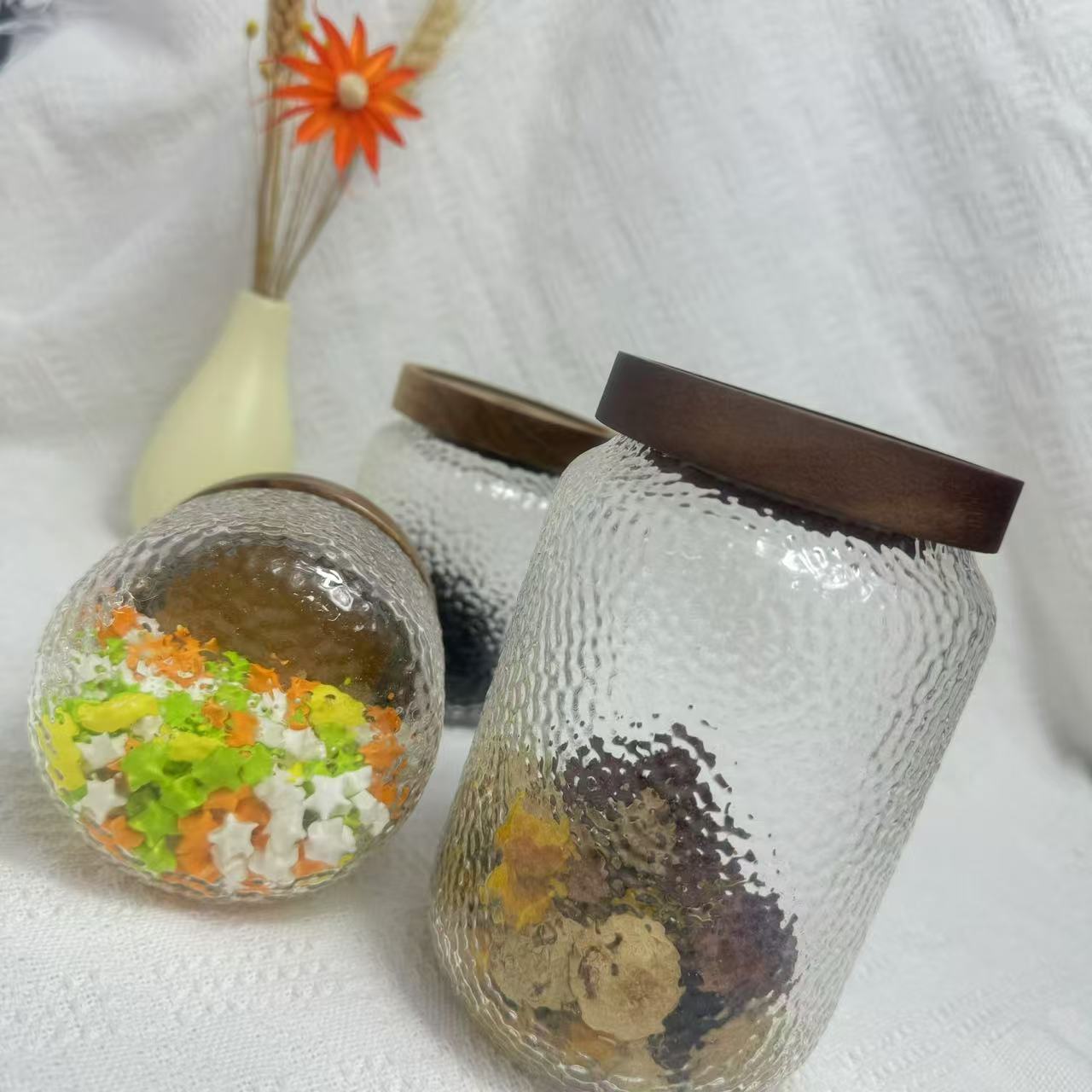 Hammer patterned storage tank