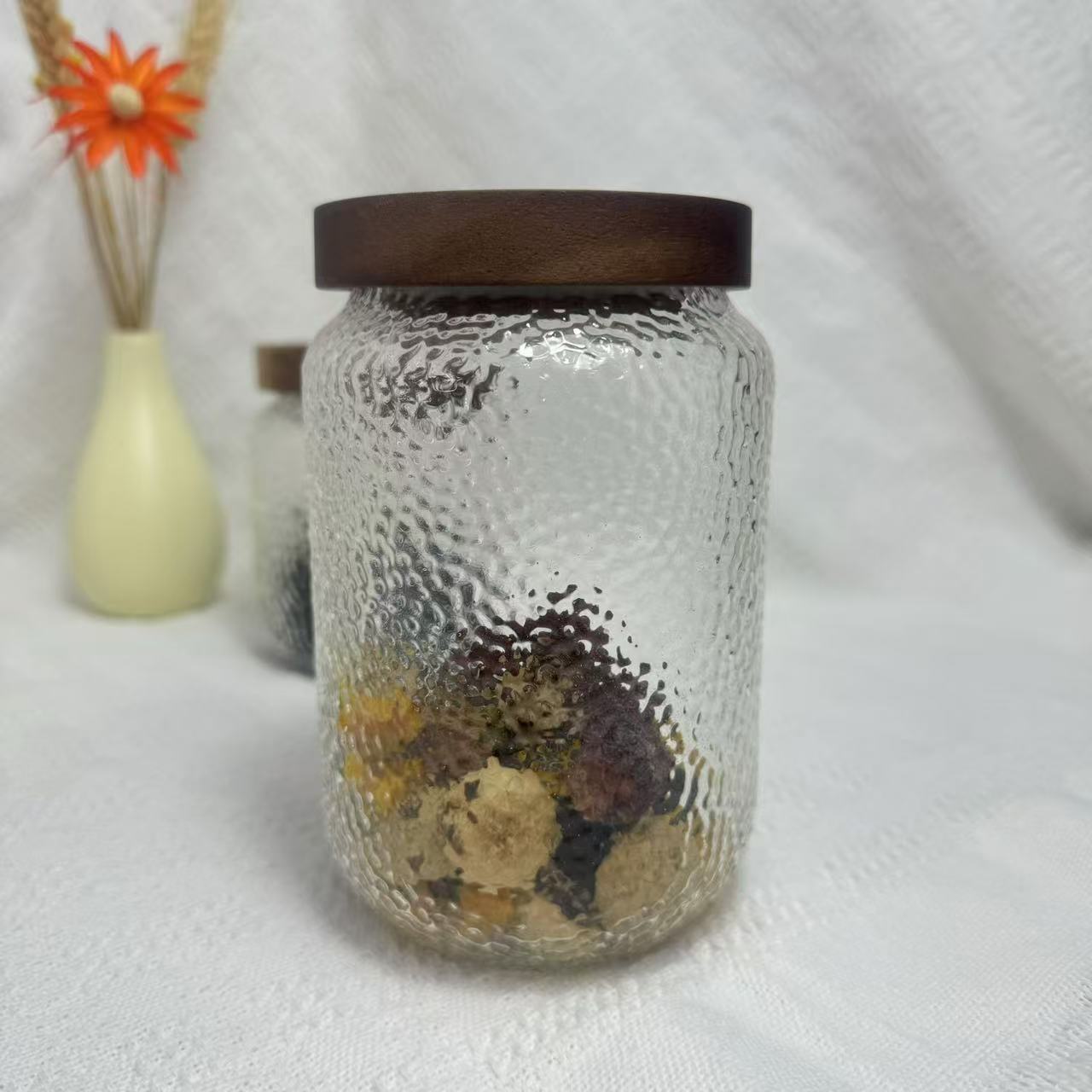 Hammer patterned storage tank
