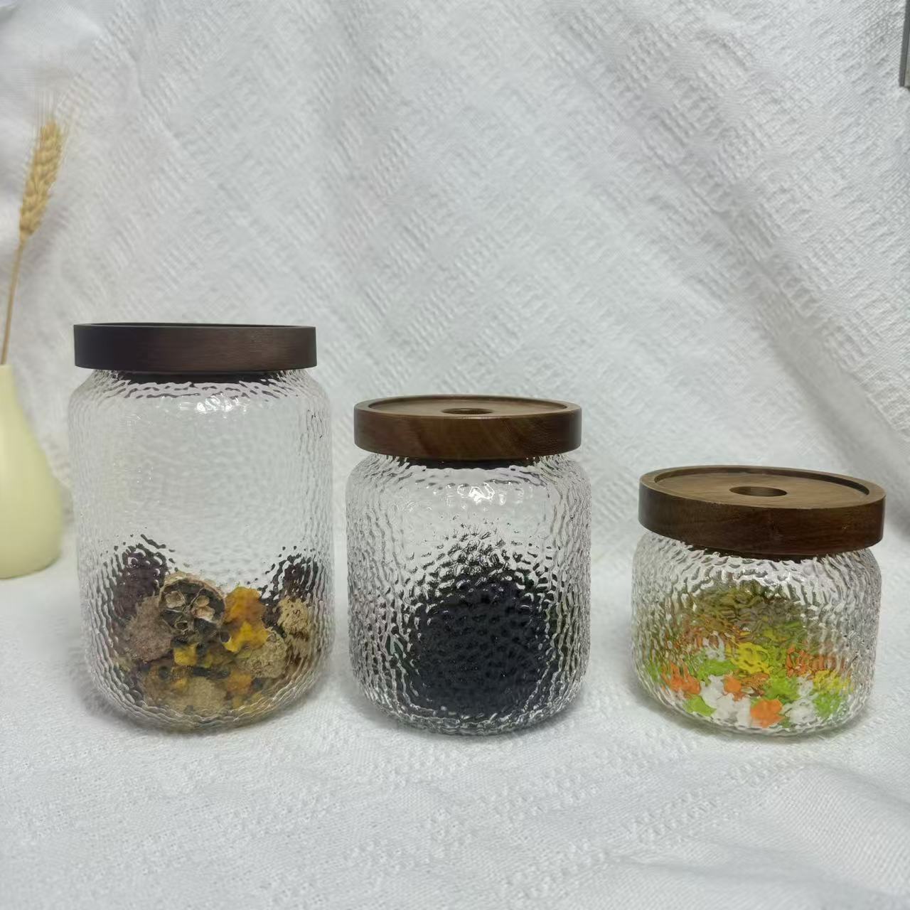 Hammer patterned storage tank
