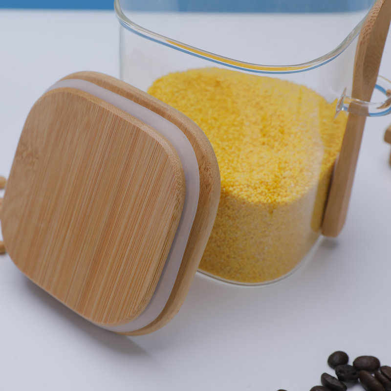 Storage jar with spoon